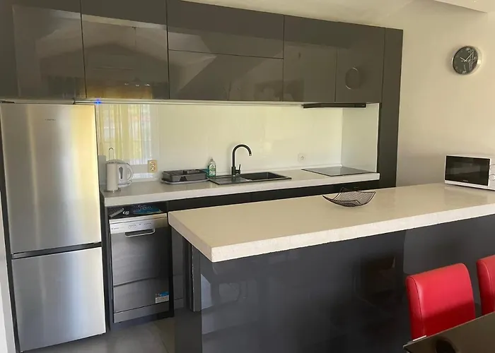 Sweet In Quiet Part Of Lägenhet Split