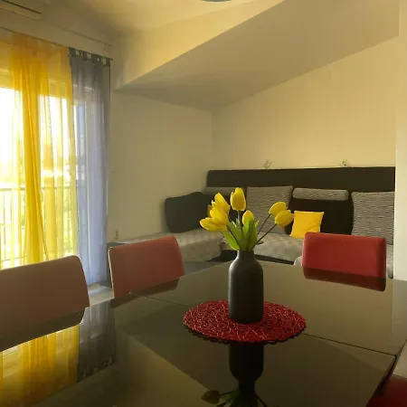 Sweet In Quiet Part Of 斯普利特