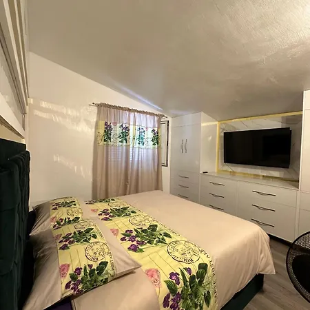 Sweet In Quiet Part Of 公寓